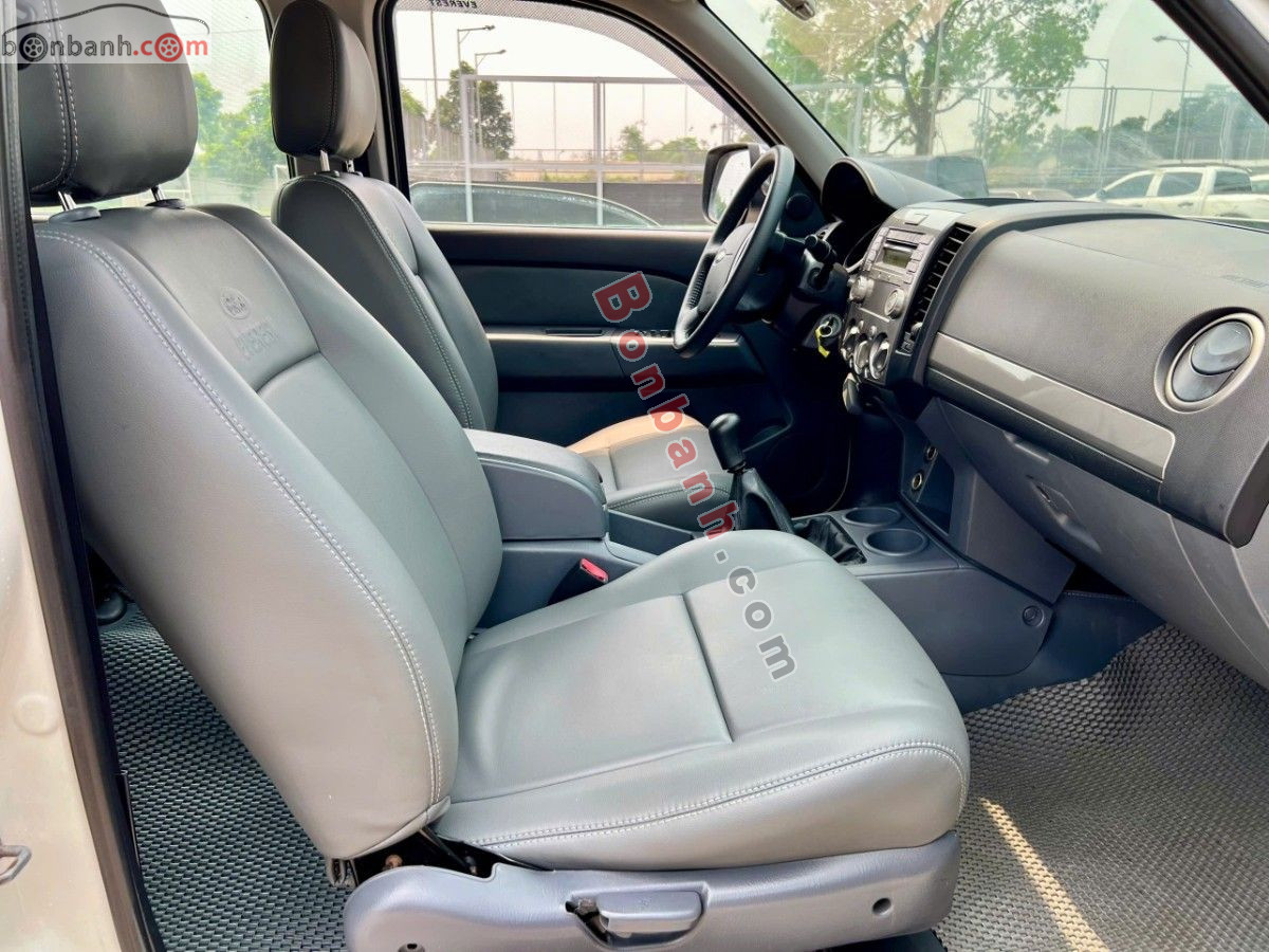 Bán ô tô Ford Everest 2.5L 4x2 MT - 2014 - xe cũ