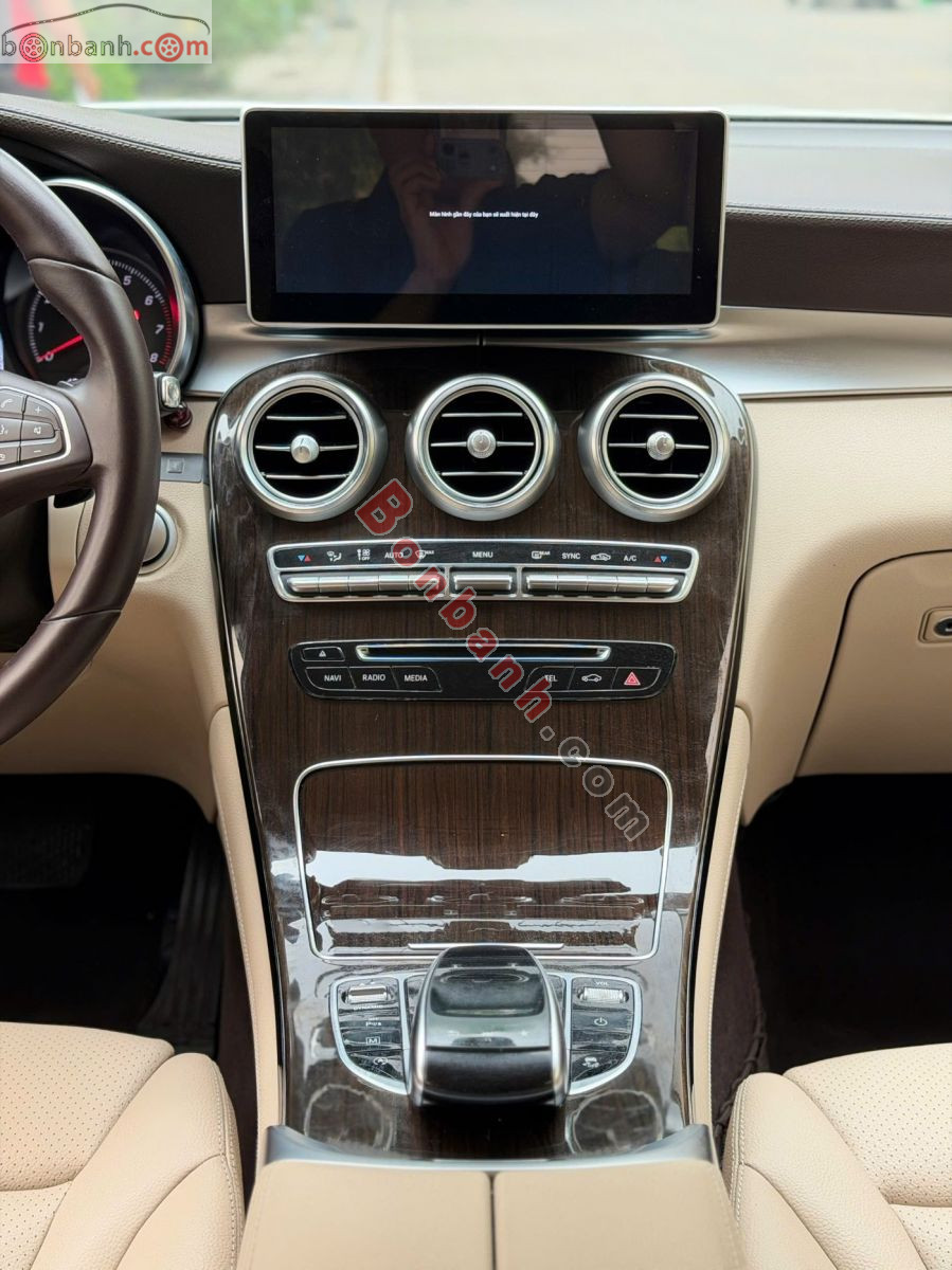 Bán ô tô Mercedes Benz GLC 200 - 2019 - xe cũ