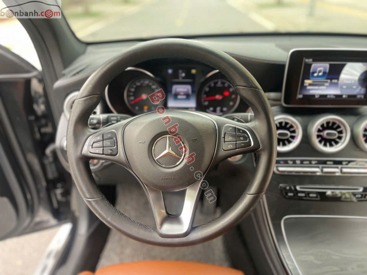 Bán ô tô Mercedes Benz GLC 300 4Matic - 2018 - xe cũ