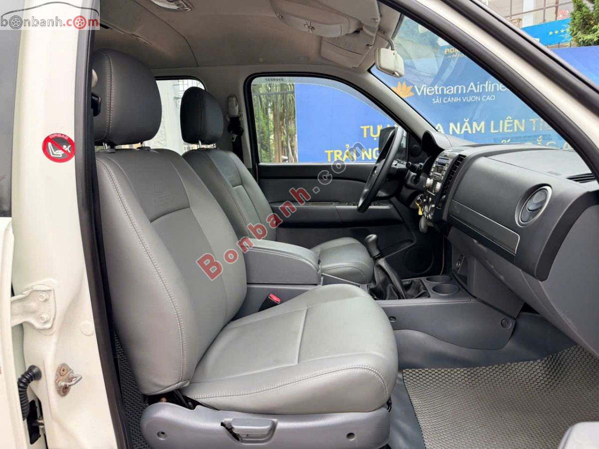 Bán ô tô Ford Everest 2.5L 4x2 MT - 2013 - xe cũ