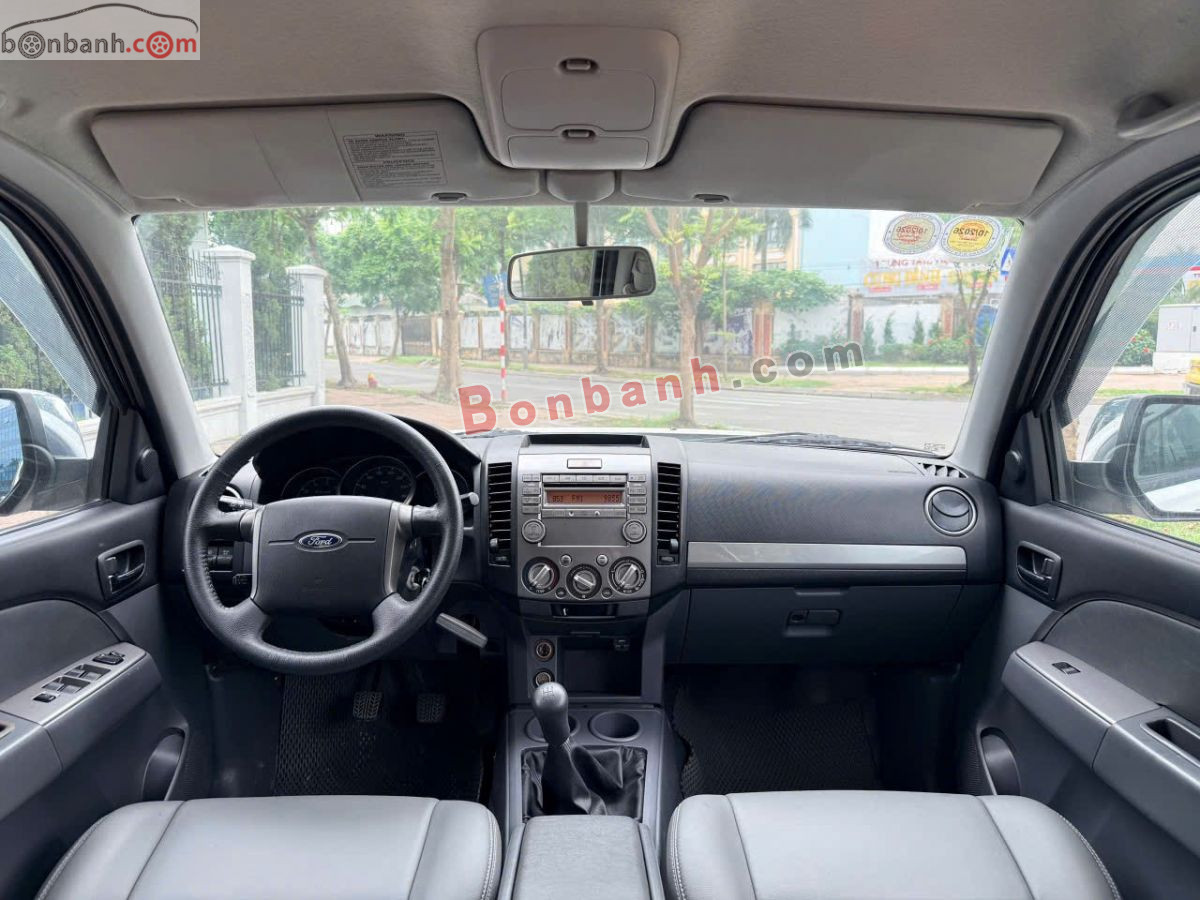 Bán ô tô Ford Everest 2.5L 4x2 MT - 2013 - xe cũ