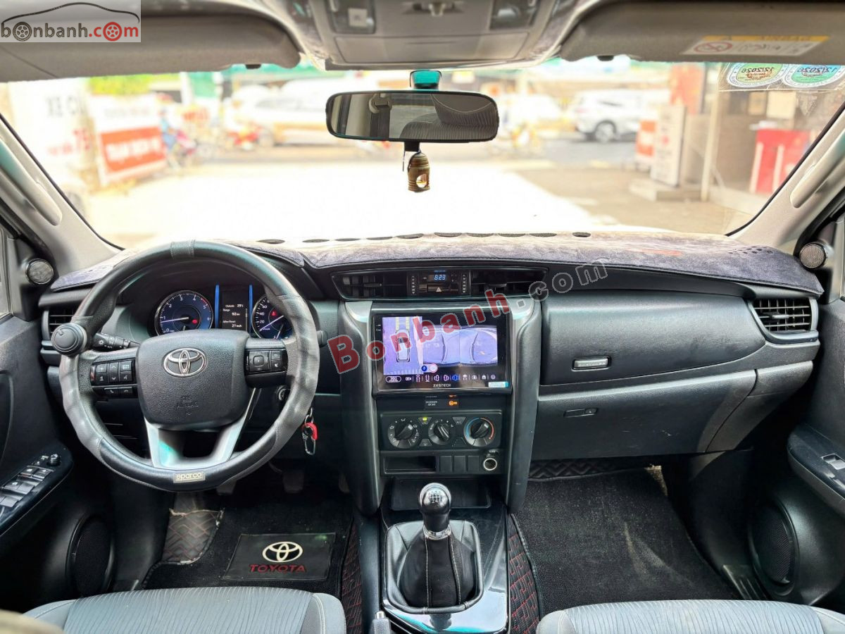 Bán ô tô Toyota Fortuner 2.4L 4x2 MT - 2022 - xe cũ