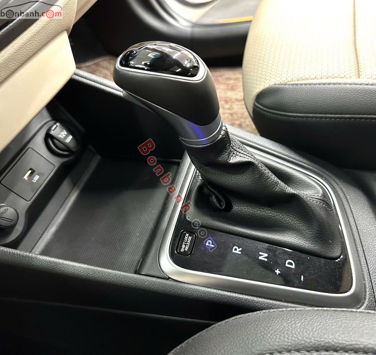 Bán ô tô Hyundai Accent 1.4 AT Đặc Biệt - 2024 - xe cũ