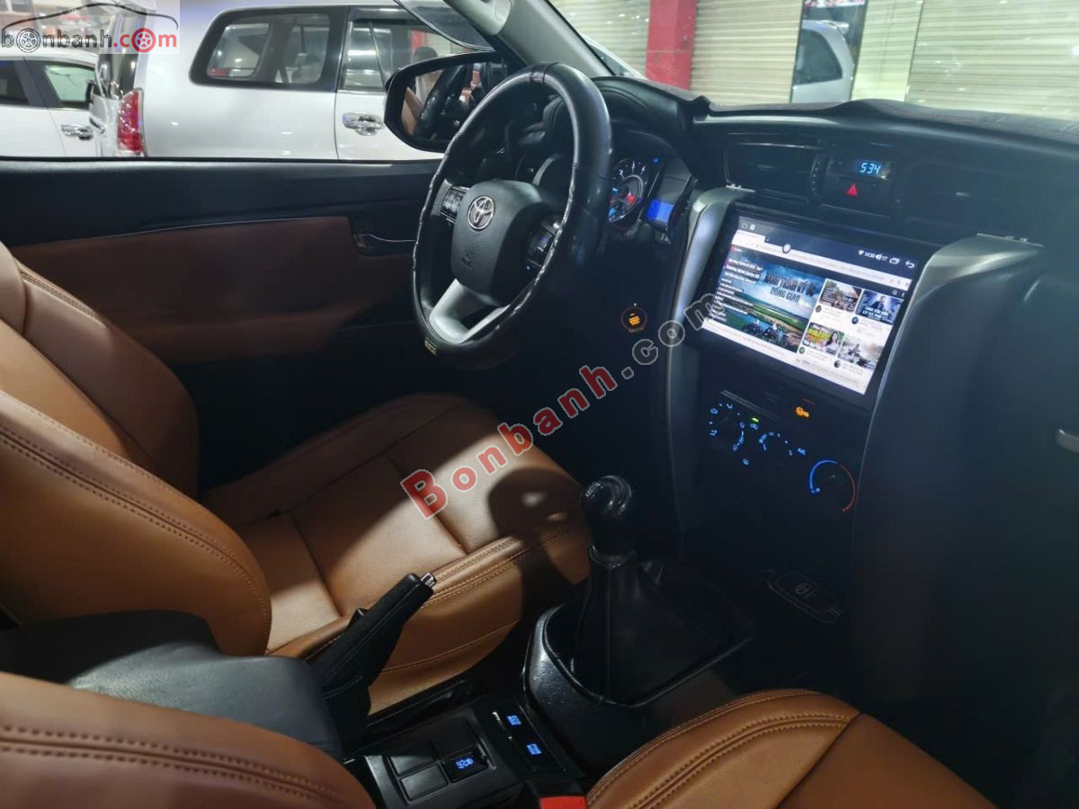Bán ô tô Toyota Fortuner 2.4G 4x2 MT - 2019 - xe cũ