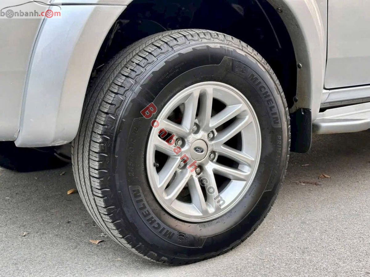 Bán ô tô Ford Everest 2.6L 4x4 MT - 2011 - xe cũ