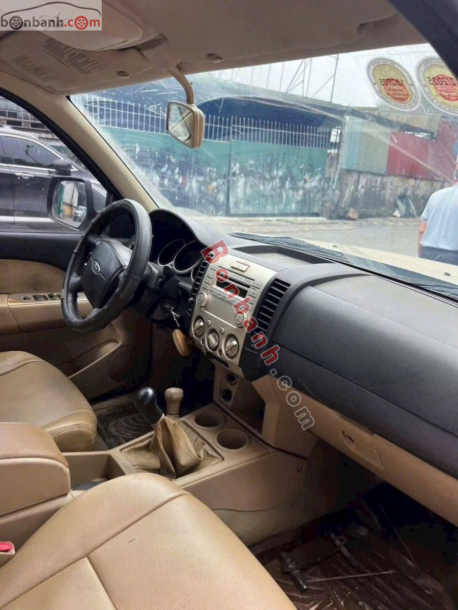 Bán ô tô Ford Everest 2.6L 4x4 MT - 2011 - xe cũ