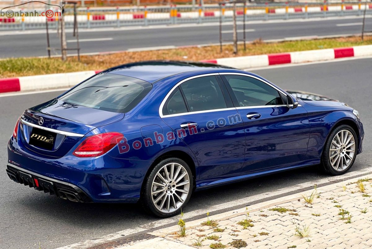 Bán ô tô Mercedes Benz C class C300 AMG - 2017 - xe cũ