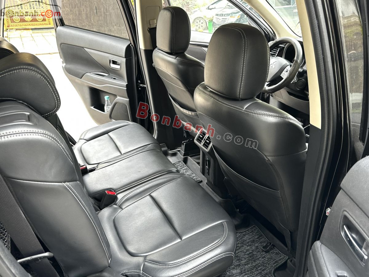 Bán ô tô Mitsubishi Outlander 2.0 CVT - 2021 - xe cũ