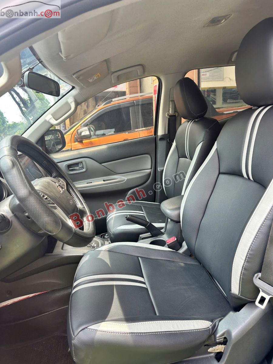 Bán ô tô Mitsubishi Triton 4x2 AT - 2018 - xe cũ