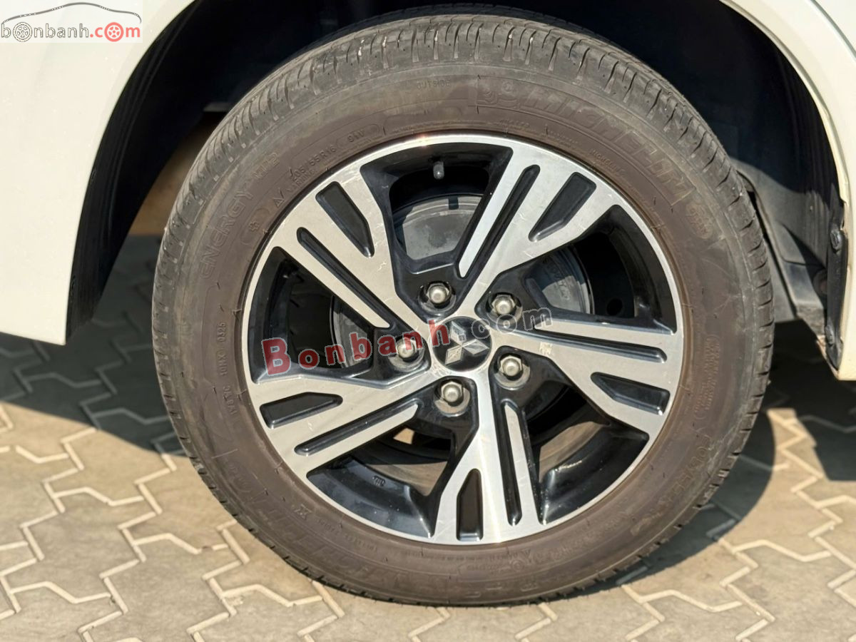 Bán ô tô Mitsubishi Xpander 1.5 AT - 2020 - xe cũ