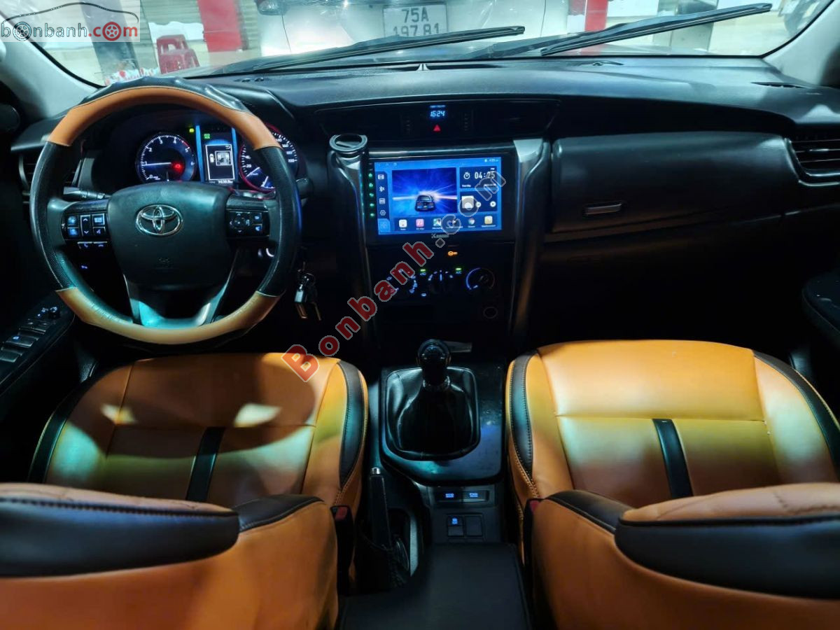 Bán ô tô Toyota Fortuner 2.4G 4x2 MT - 2021 - xe cũ
