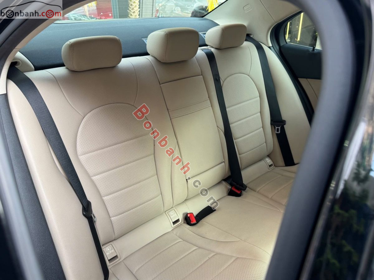 Bán ô tô Mercedes Benz C class C180 AMG - 2021 - xe cũ