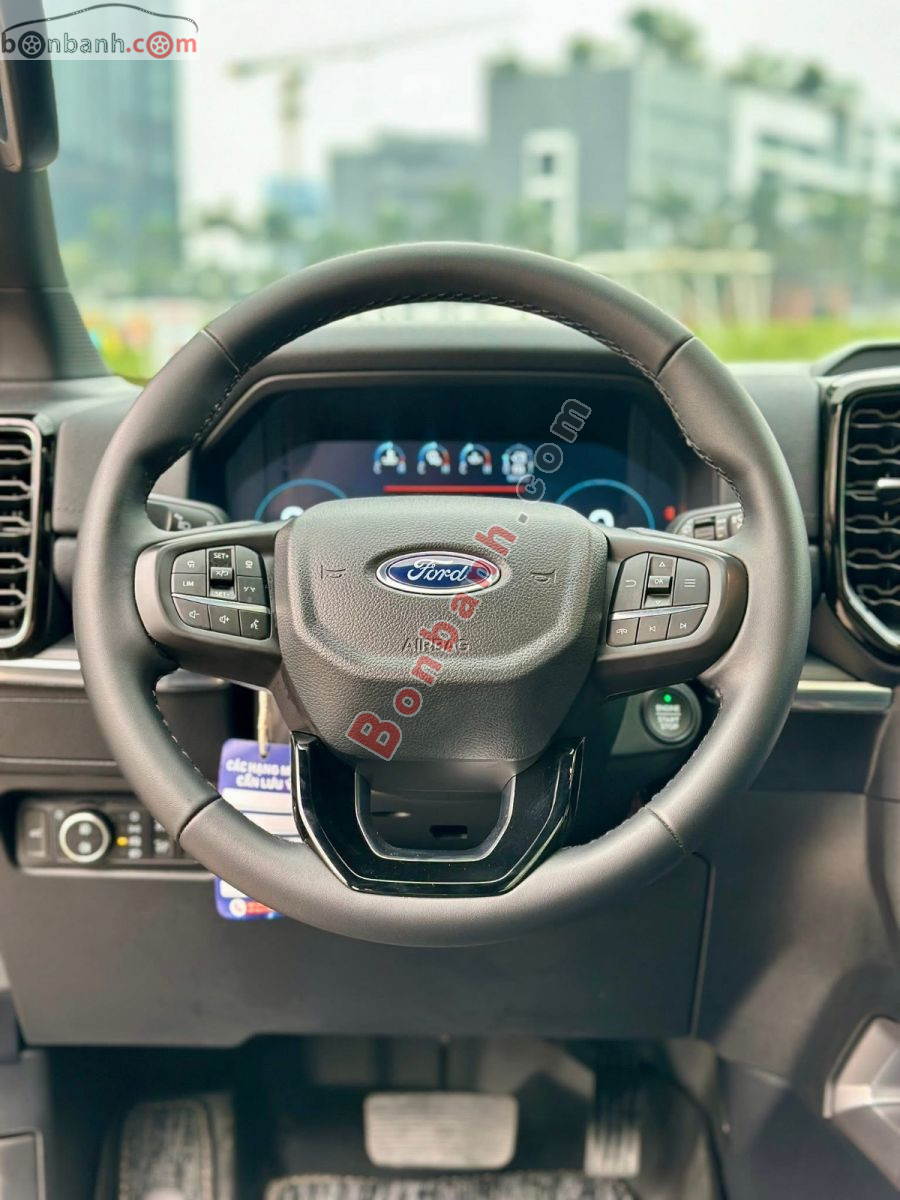 Bán ô tô Ford Everest Titanium 2.0L 4x2 AT - 2025 - xe cũ