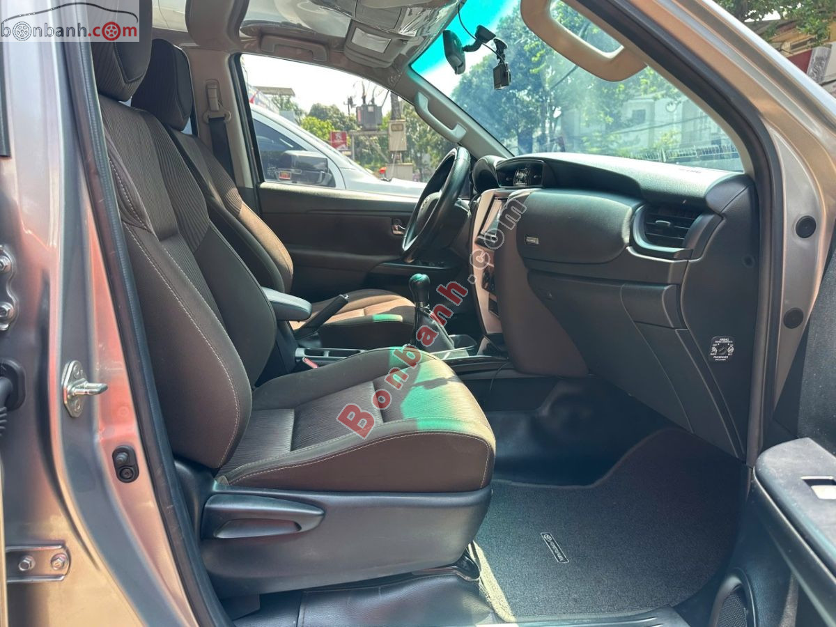 Bán ô tô Toyota Fortuner 2.4G 4x2 MT - 2017 - xe cũ