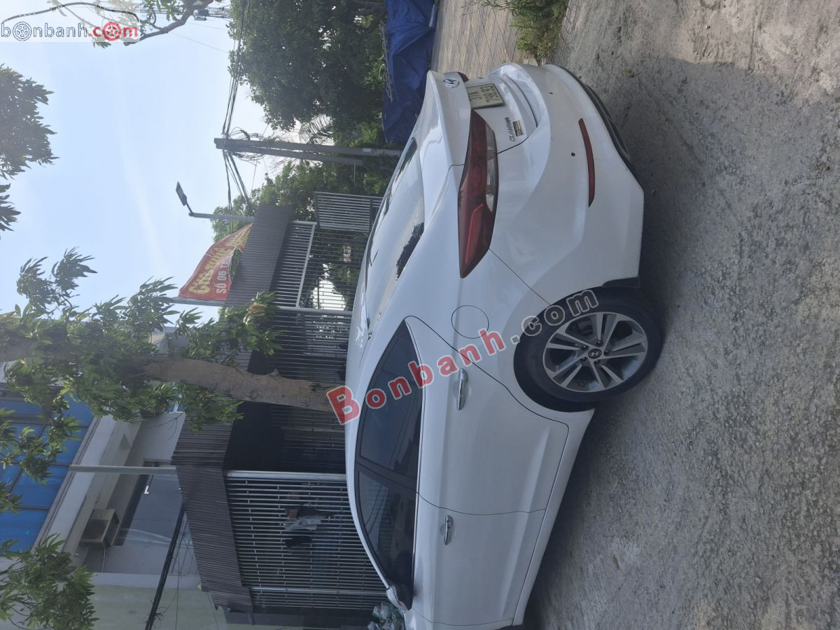 Bán ô tô Hyundai Elantra 2.0 - 2016 - xe cũ