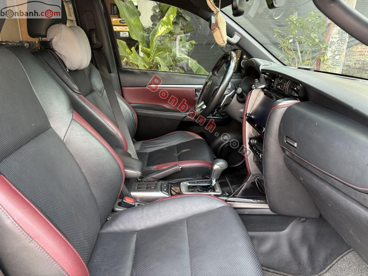 Bán ô tô Toyota Fortuner Legender 2.4L 4x2 AT - 2022 - xe cũ
