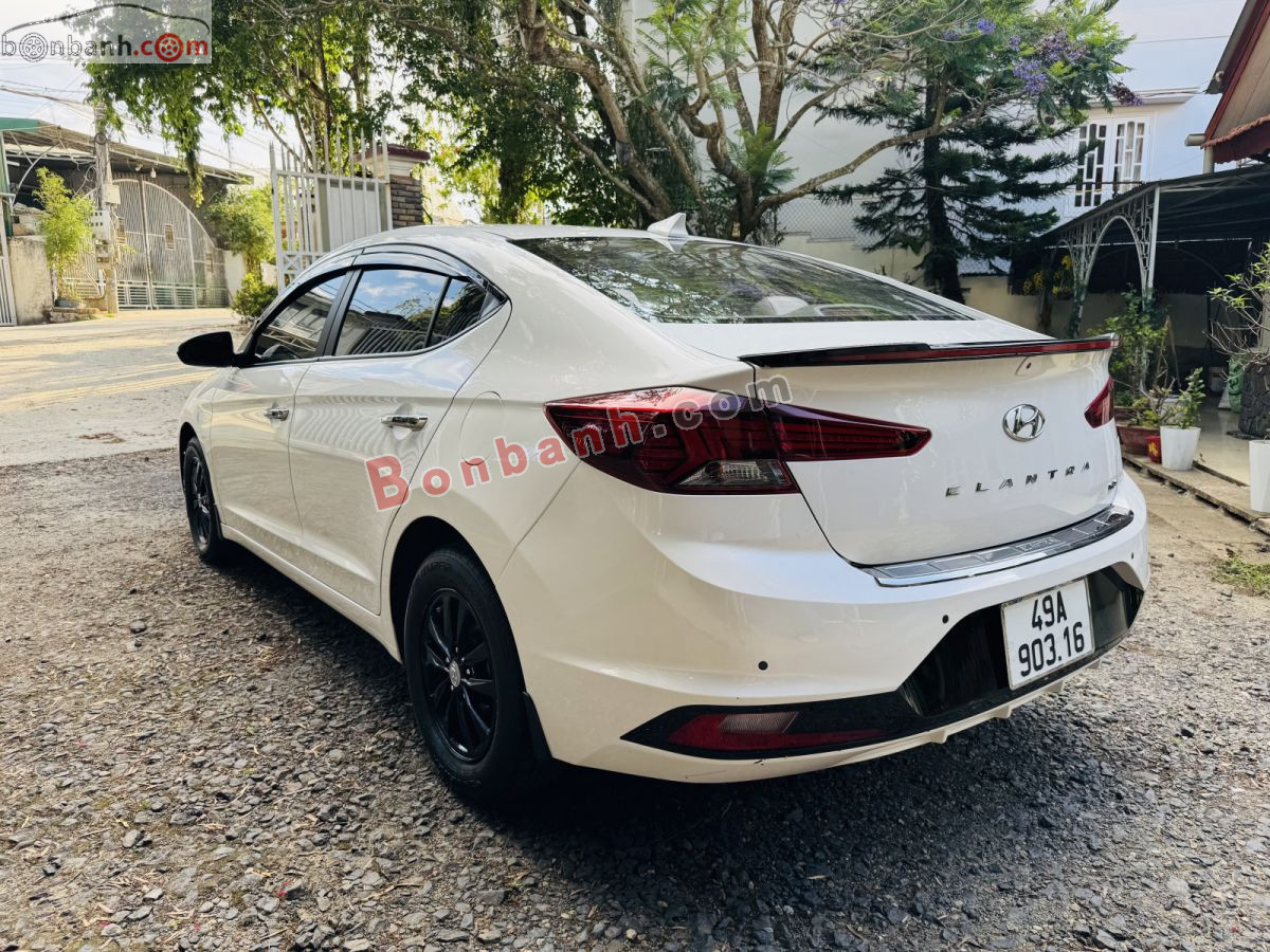 Bán ô tô Hyundai Elantra 1.6 MT - 2021 - xe cũ