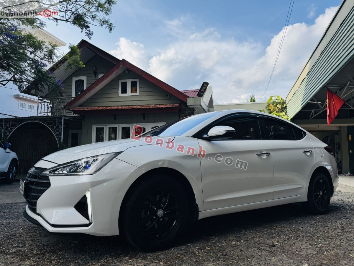 Bán ô tô Hyundai Elantra 1.6 MT - 2021 - xe cũ