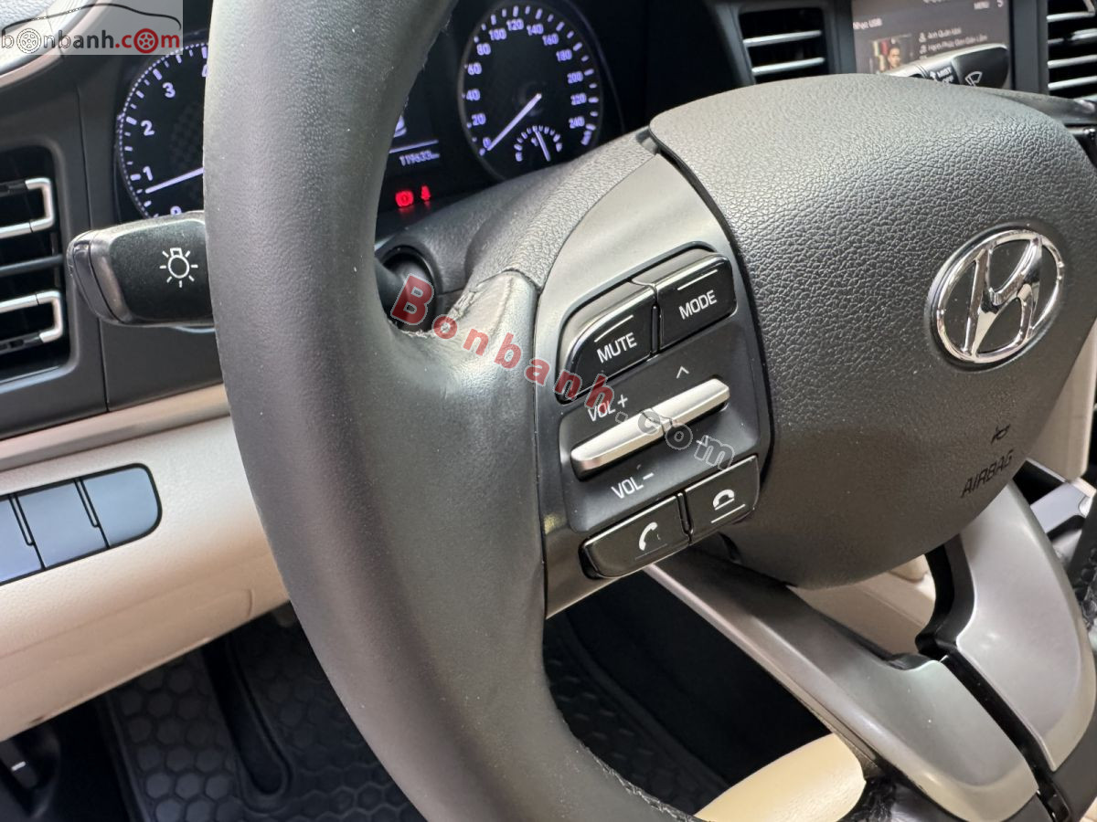 Bán ô tô Hyundai Elantra 1.6 MT - 2021 - xe cũ