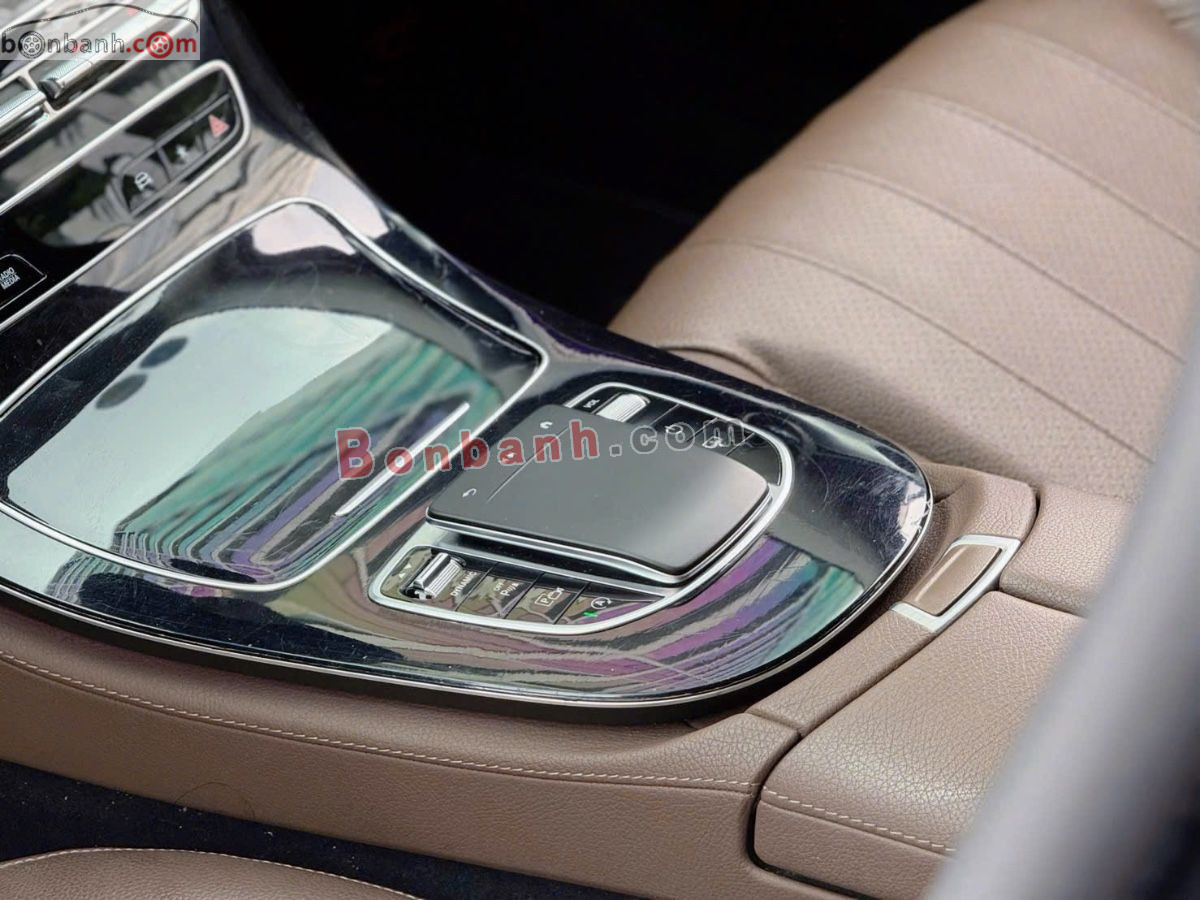 Bán ô tô Mercedes Benz E class E180 - 2022 - xe cũ