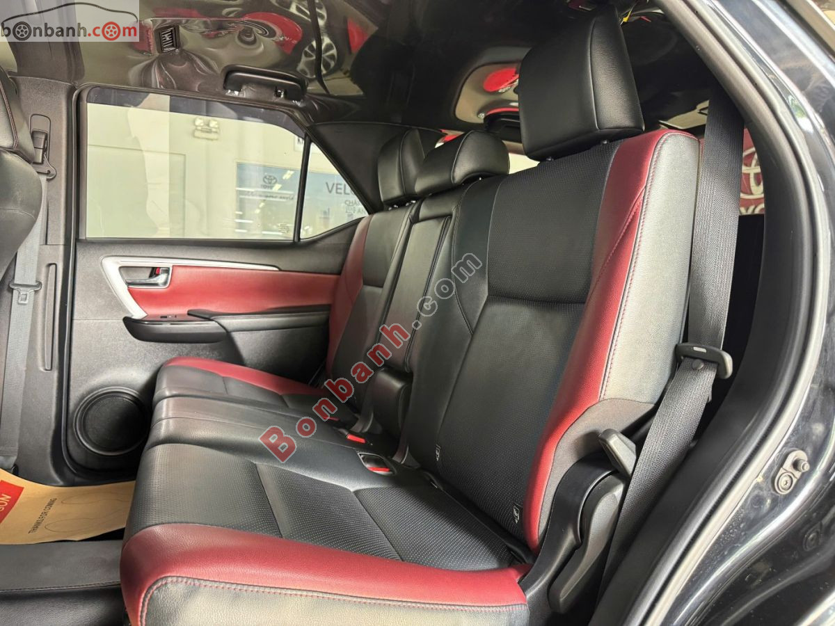 Bán ô tô Toyota Fortuner 2.4G 4x2 AT Legender - 2021 - xe cũ