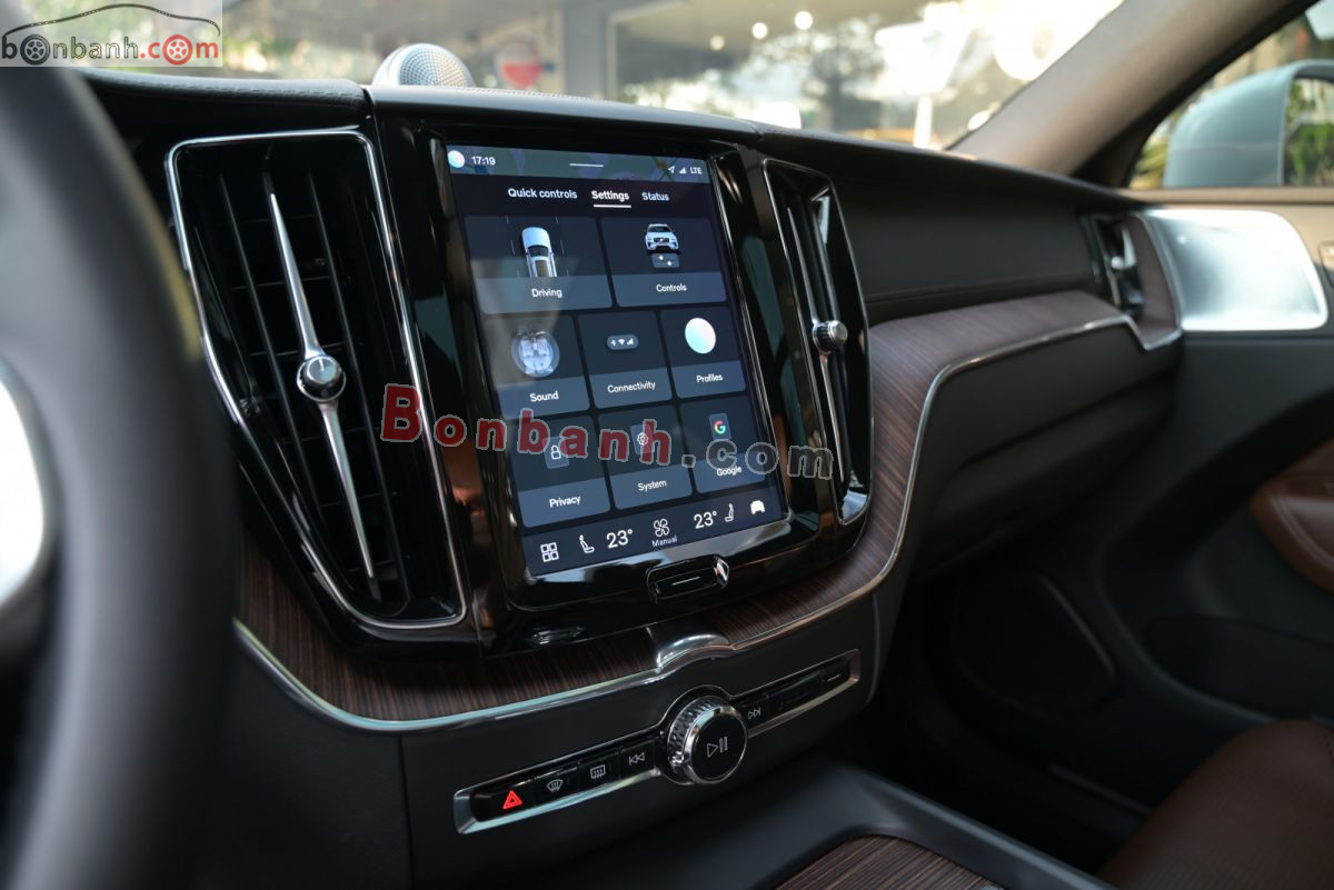 Bán ô tô Volvo XC60 Recharge T8 AWD - 2022 - xe cũ