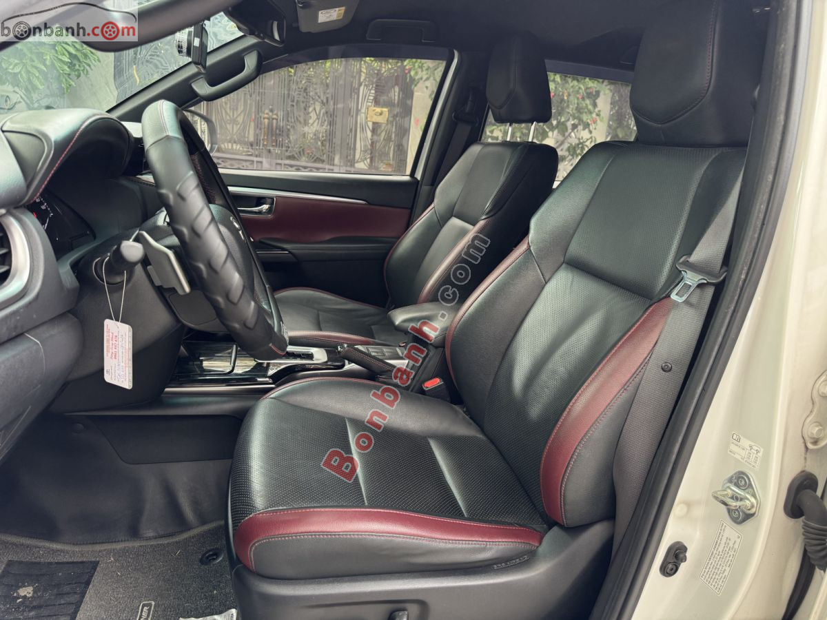 Bán ô tô Toyota Fortuner 2.4G 4x2 AT Legender - 2021 - xe cũ