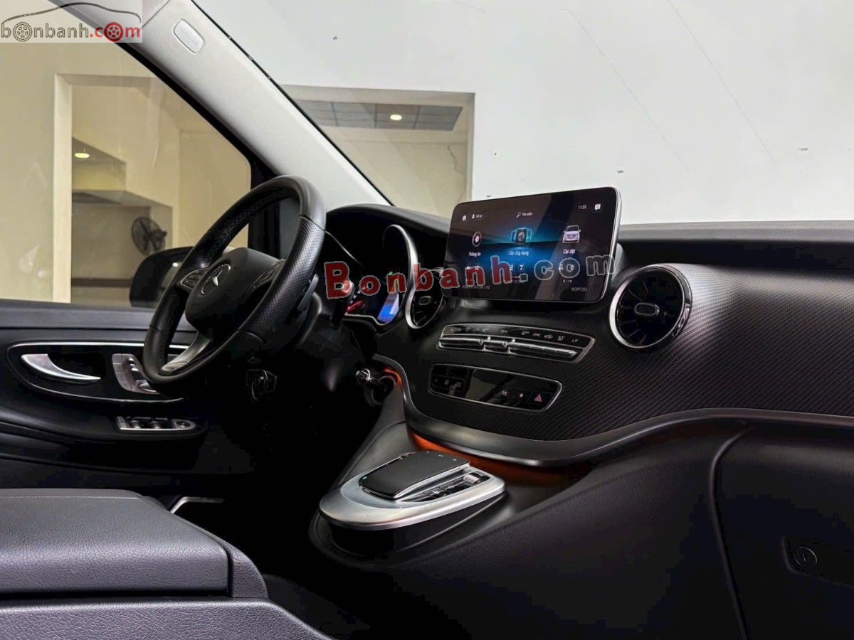 Bán ô tô Mercedes Benz V class V250 AMG - 2023 - xe cũ