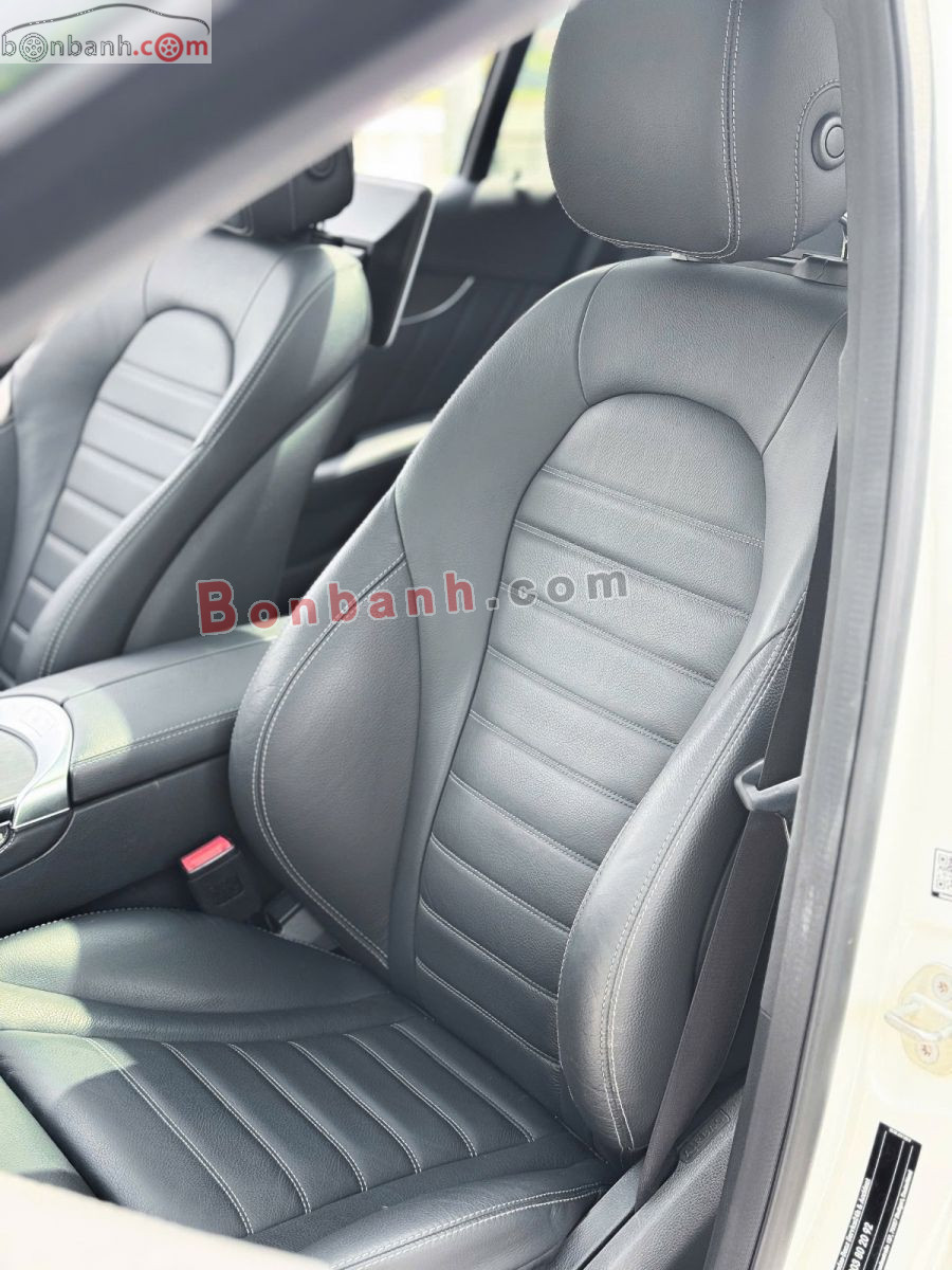 Bán ô tô Mercedes Benz GLC 300 4Matic - 2019 - xe cũ