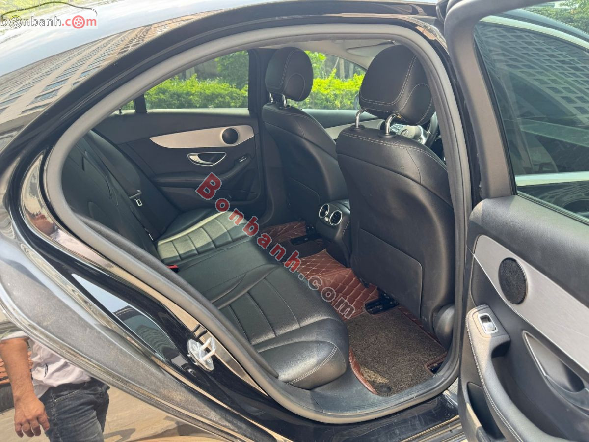 Bán ô tô Mercedes Benz C class C180 - 2020 - xe cũ