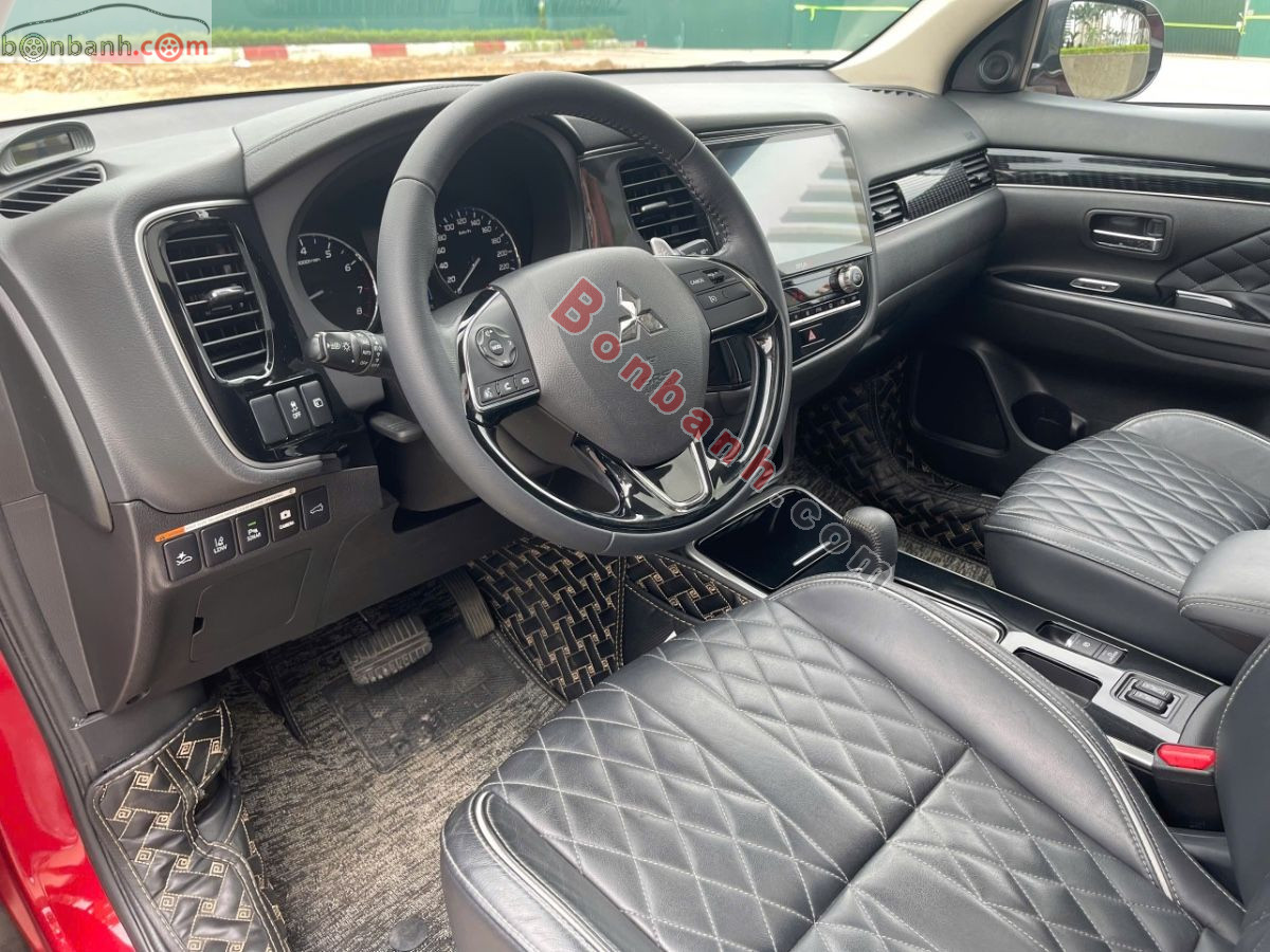 Bán ô tô Mitsubishi Outlander Premium 2.0 CVT - 2022 - xe cũ