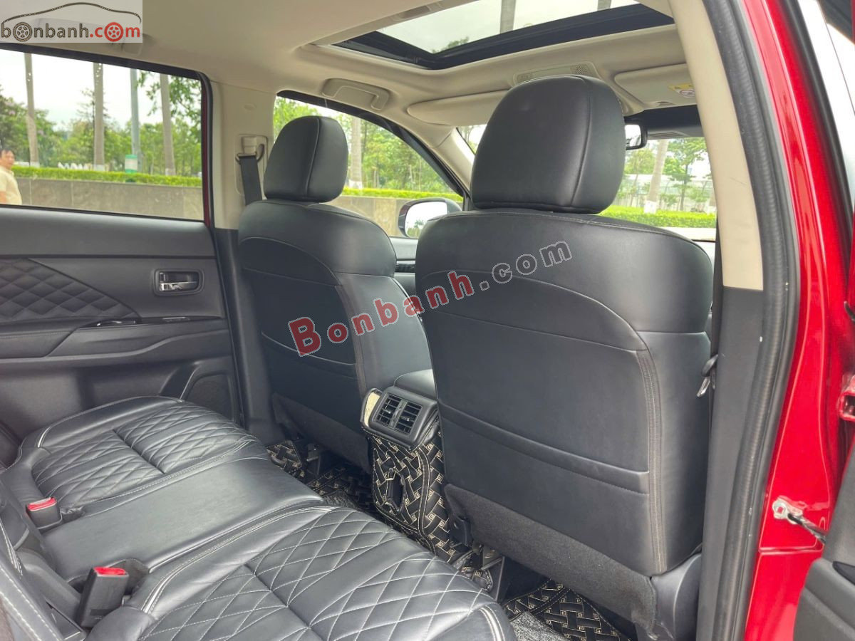 Bán ô tô Mitsubishi Outlander Premium 2.0 CVT - 2022 - xe cũ