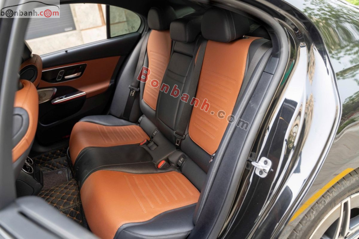 Bán ô tô Mercedes Benz C class C300 AMG - 2022 - xe cũ