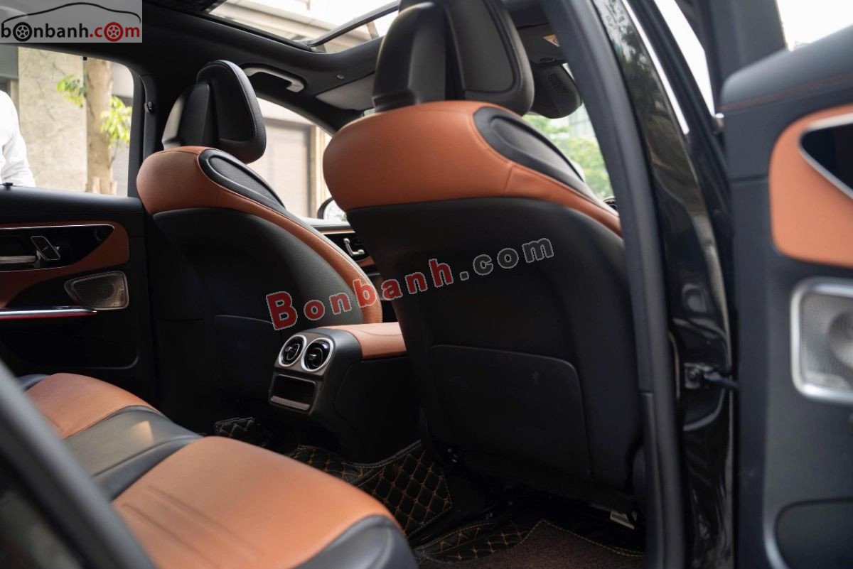 Bán ô tô Mercedes Benz C class C300 AMG - 2022 - xe cũ