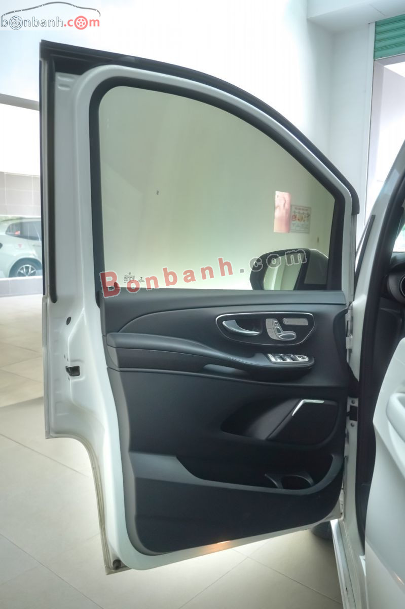 Bán ô tô Mercedes Benz V class V250 AMG - 2023 - xe cũ