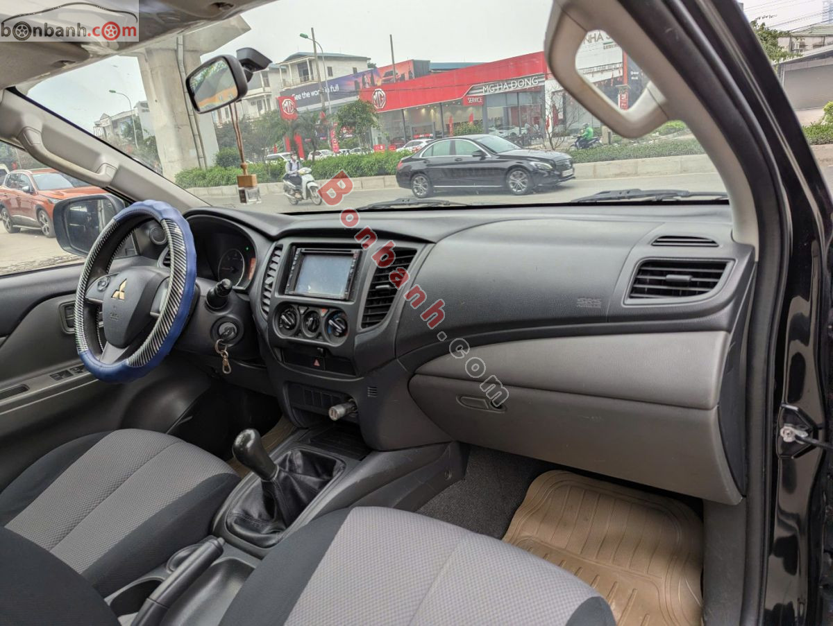 Bán ô tô Mitsubishi Triton 4x2 MT - 2018 - xe cũ