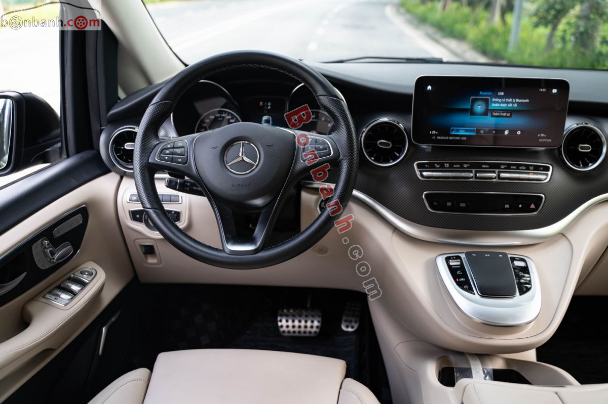 Bán ô tô Mercedes Benz V class V250 AMG - 2023 - xe cũ