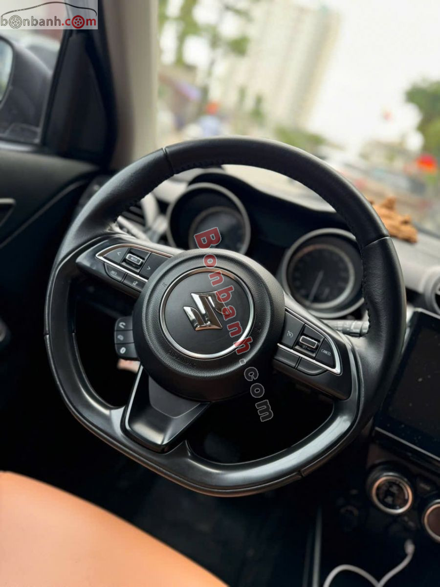 Bán ô tô Suzuki Swift GLX 1.2 AT - 2022 - xe cũ