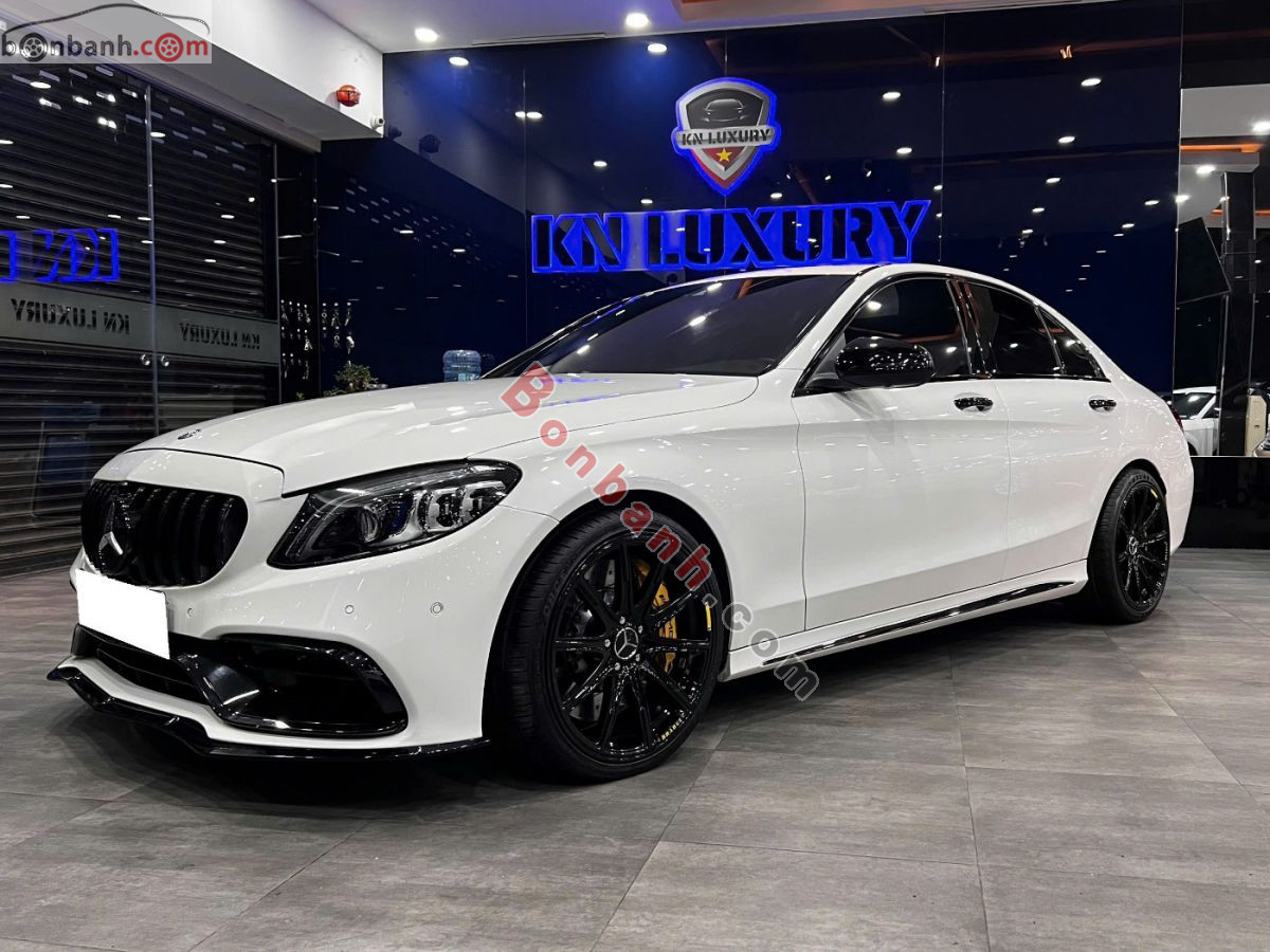 Bán ô tô Mercedes Benz C class C300 AMG - 2019 - xe cũ
