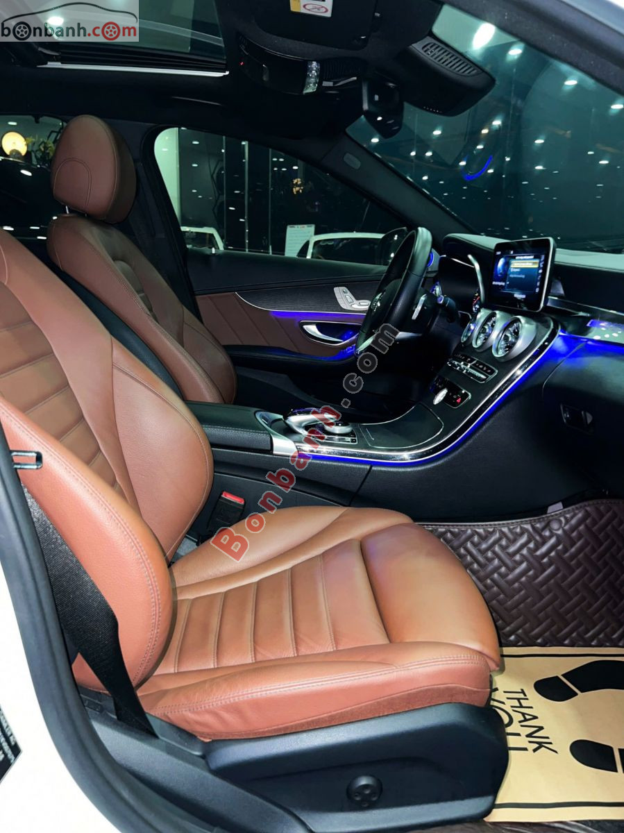 Bán ô tô Mercedes Benz C class C300 AMG - 2019 - xe cũ