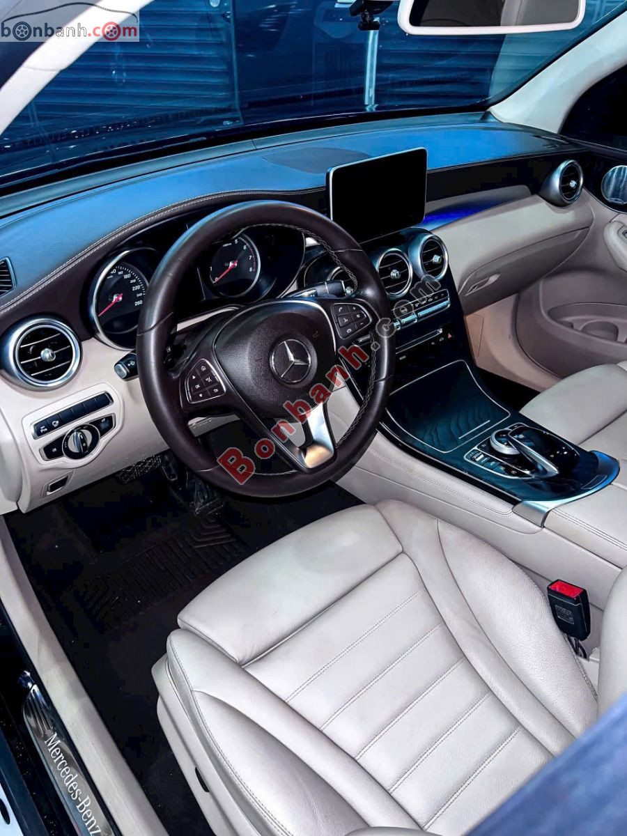 Bán ô tô Mercedes Benz GLC 300 4Matic - 2018 - xe cũ