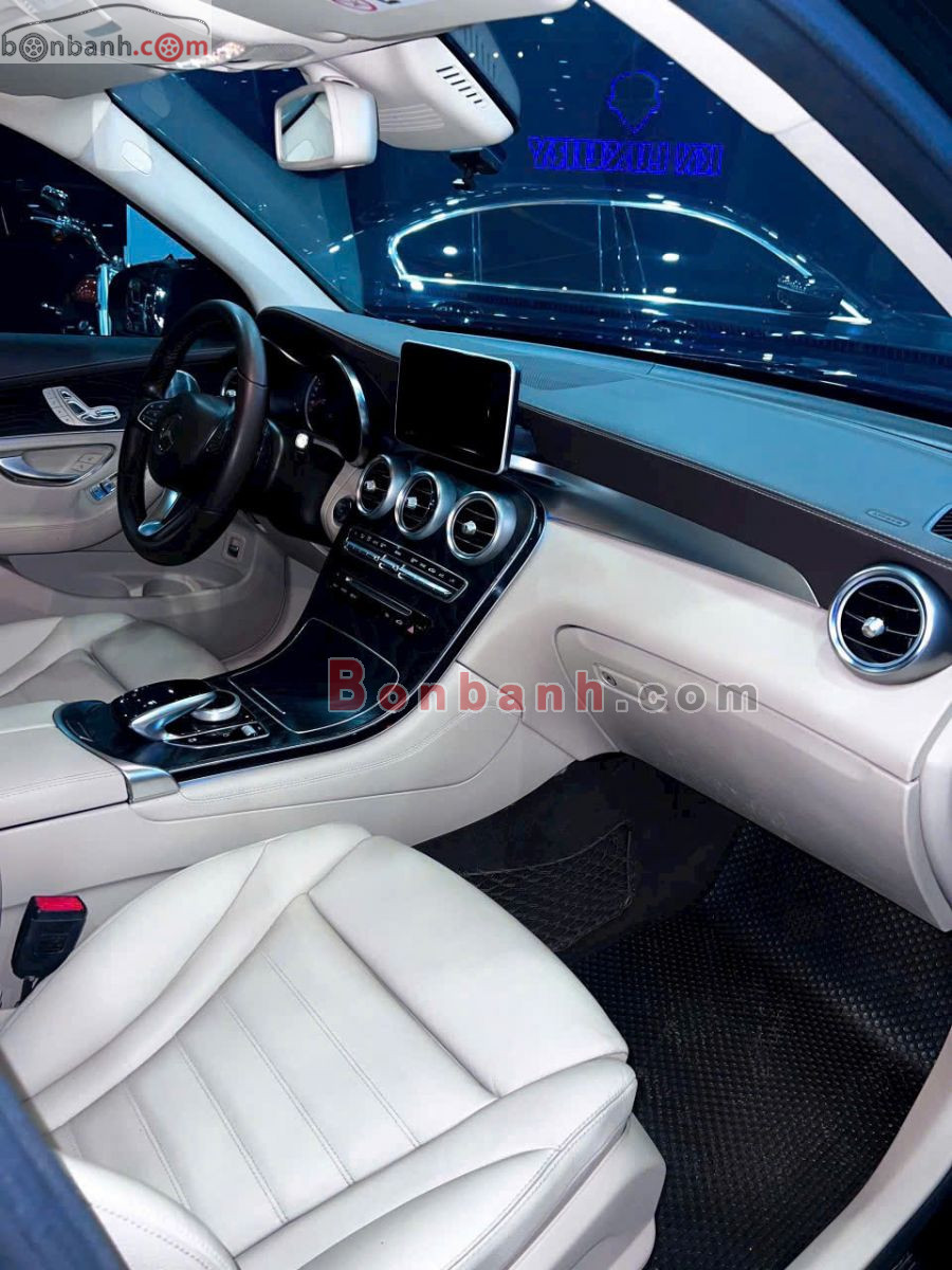 Bán ô tô Mercedes Benz GLC 300 4Matic - 2018 - xe cũ