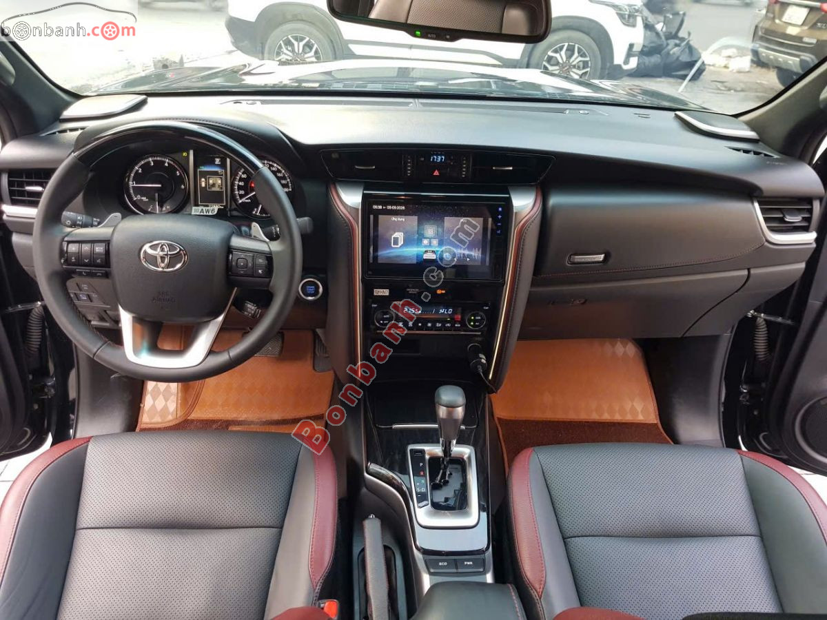 Bán ô tô Toyota Fortuner Legender 2.4L 4x2 AT - 2024 - xe cũ