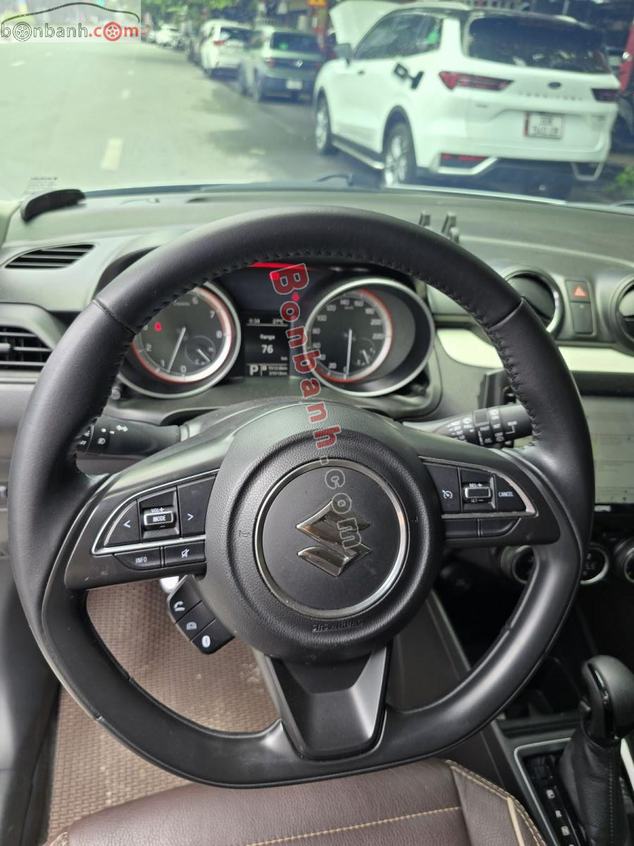 Bán ô tô Suzuki Swift GLX 1.2 AT - 2020 - xe cũ
