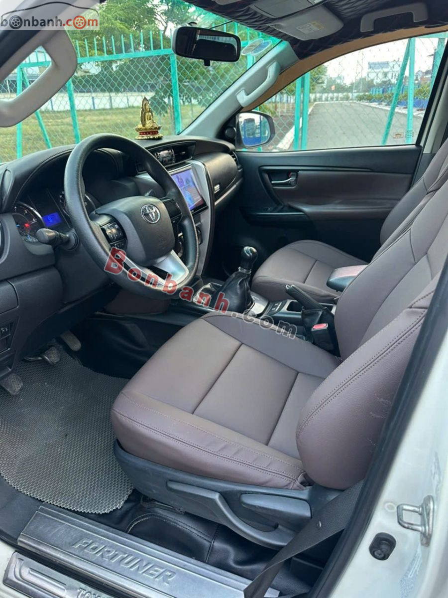 Bán ô tô Toyota Fortuner 2.4G 4x2 MT - 2017 - xe cũ