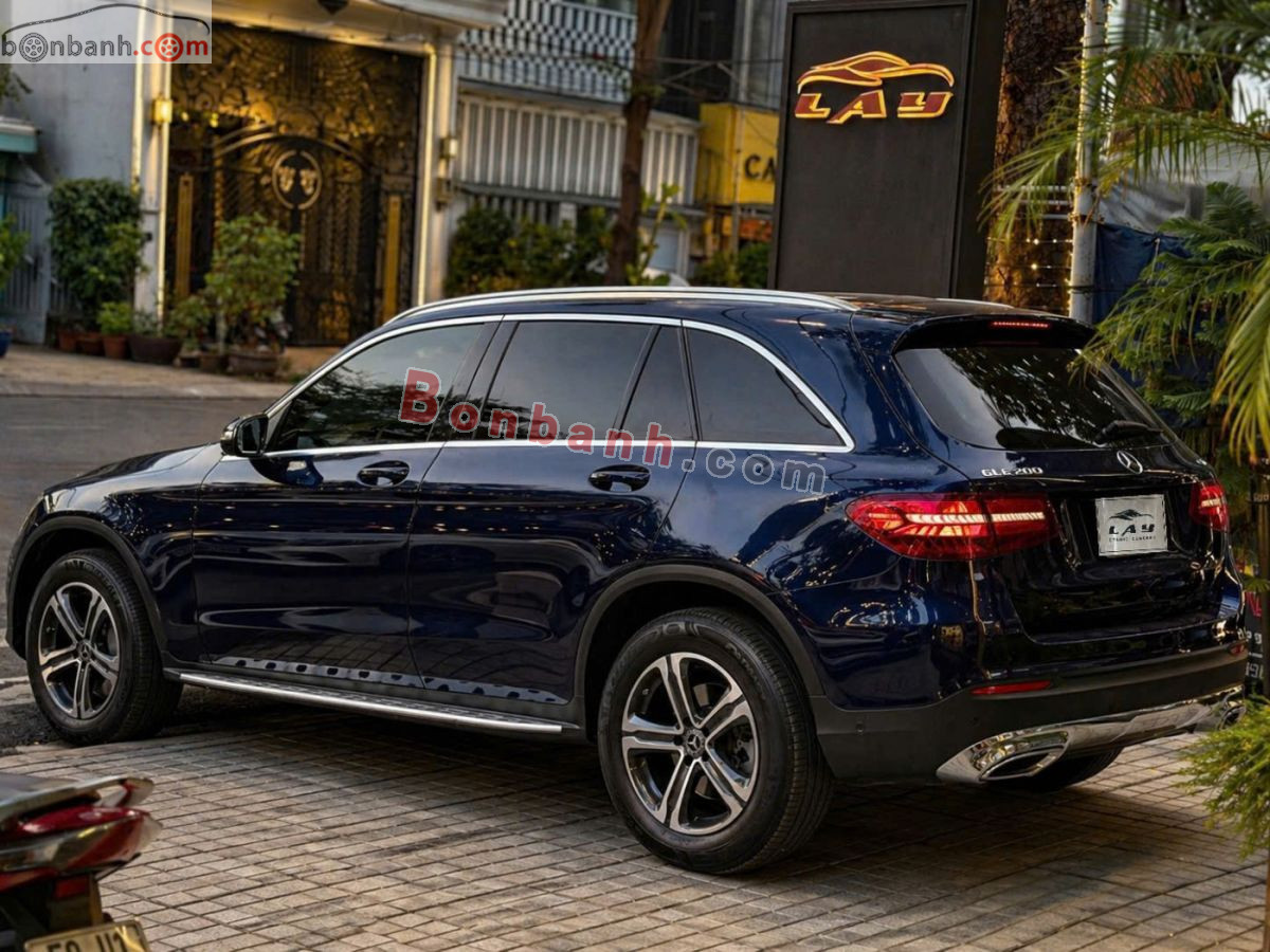 Bán ô tô Mercedes Benz GLC 250 4Matic - 2017 - xe cũ