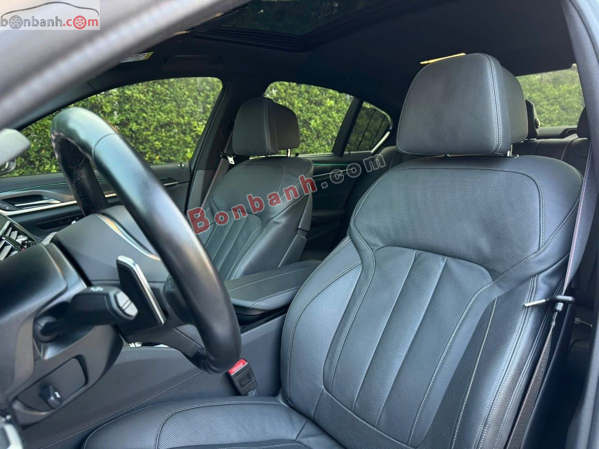 Bán ô tô BMW 5 Series 520i - 2026 - xe mới