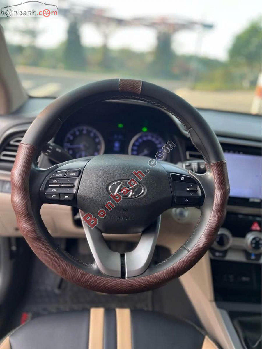 Bán ô tô Hyundai Elantra 1.6 MT - 2019 - xe cũ