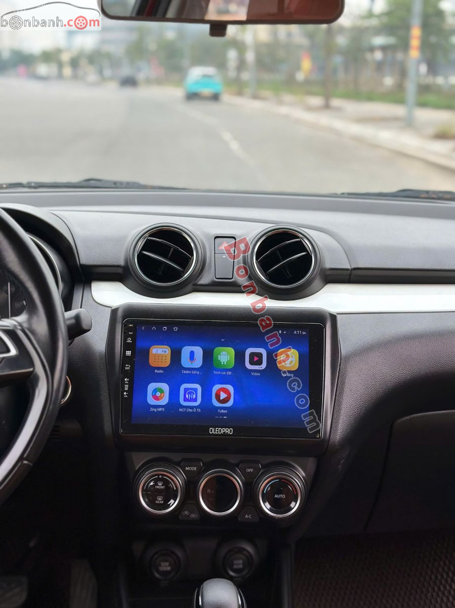 Bán ô tô Suzuki Swift GLX 1.2 AT - 2020 - xe cũ
