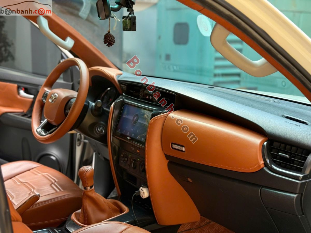 Bán ô tô Toyota Fortuner 2.4G 4x2 MT - 2020 - xe cũ